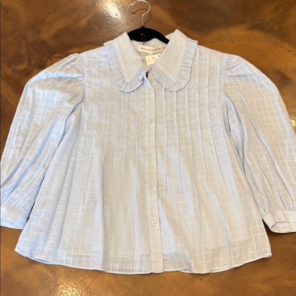 English Factory XS pintucked Women's Light Blue Blouse NWT $95 - Picture 3 of 5